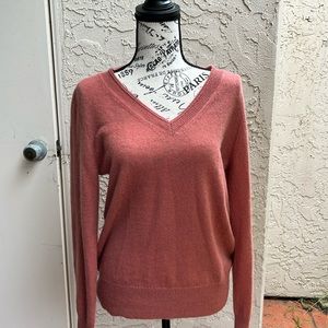 100% cashmere v neck sweater Magaschoni